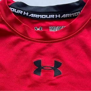 Under Armour youth medium long sleeved athletic shirt